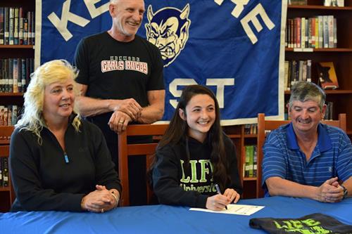 Autumn Locicero signing 